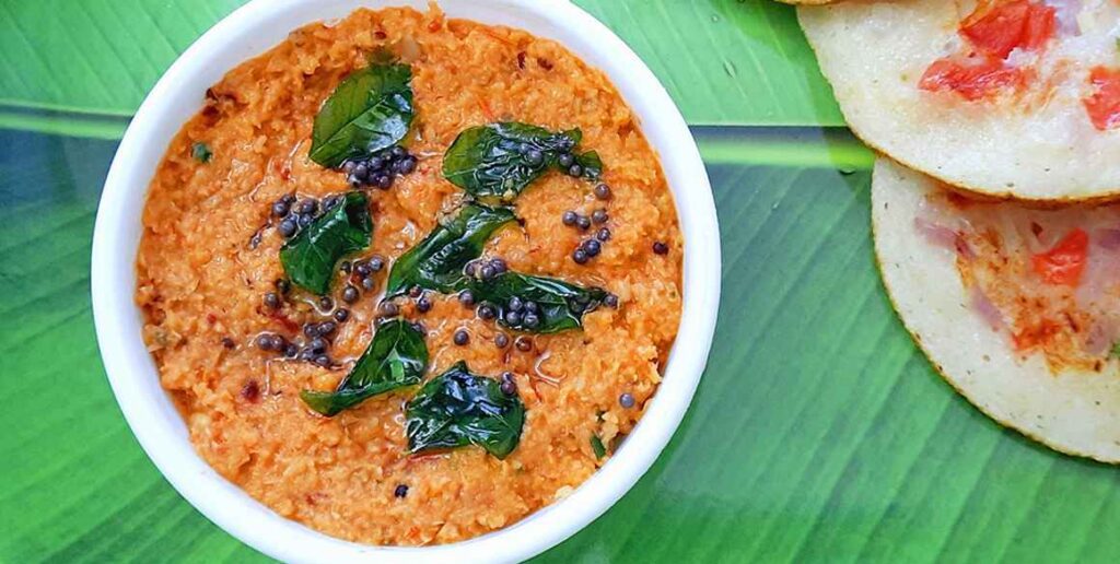 A bowl of tomato coconut chutney